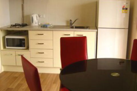 Australian Motor Homes Tourist Park - Accommodation Bookings 5