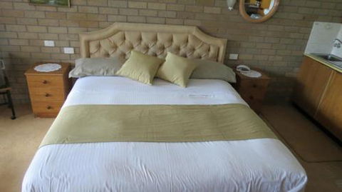Beachview Motel Adults Only - Accommodation Bookings 6