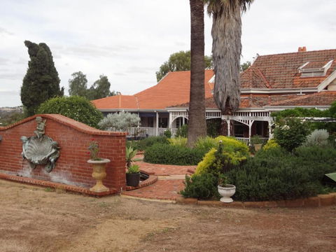 Hillside Country Retreat - Accommodation Bookings 3