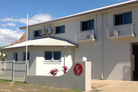 Castle Crest Motel - Accommodation Bookings 0
