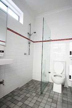 Zing Backpackers - Accommodation Bookings 5