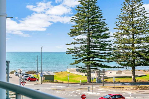 Gallery Resort Apartments - Accommodation Bookings 3