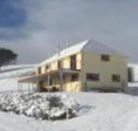28 gates Luxury Farmstay  Fishery - Accommodation Bookings
