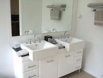 Nightingale Luxury Villas - Accommodation Bookings 3
