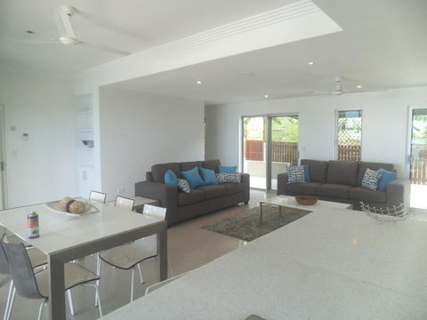 Island Villas & Apartments - Accommodation Bookings 6