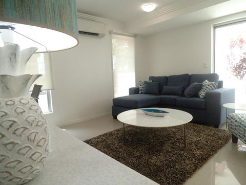 Island Villas & Apartments - Accommodation Bookings 4