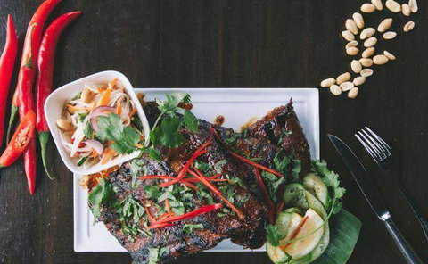 Eat Thai - Accommodation Bookings 10