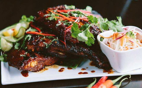 Eat Thai - Accommodation Bookings 11