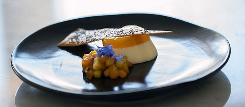 Q Dining - Accommodation Bookings 12