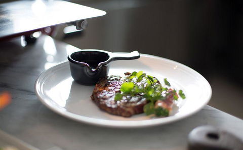 Q Dining - Accommodation Bookings 7