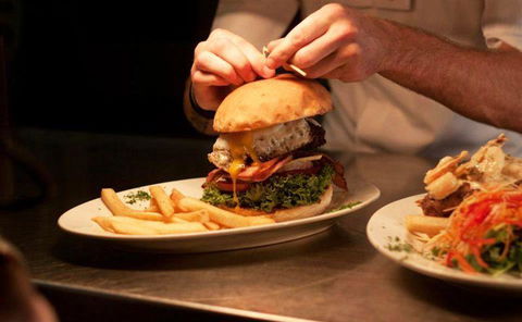 Harley Ironhorse Bar & Grill - Accommodation Bookings 15
