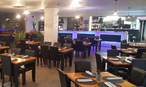 NINE 50 Restaurant & Bar - Accommodation Bookings 7