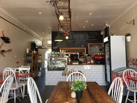 The Foodrinkery - Accommodation Bookings 0