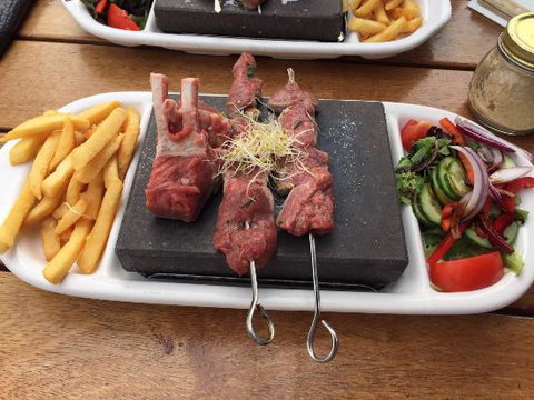 Demazzi's Restaurant - Accommodation Bookings 0