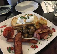 Shine Cafe Bar  Lounge - Accommodation Bookings