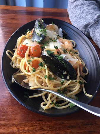 Frontbeach Taphouse & Restaurant - Accommodation Bookings 0