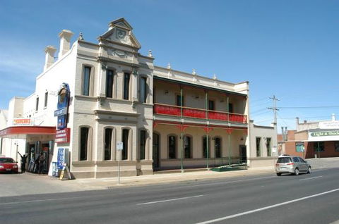Mitchell River Tavern - Accommodation Bookings 0