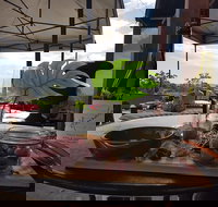 Hanrahan - Accommodation Bookings