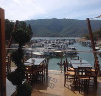 AQUA Bar  Cafe Lake Eildon - Accommodation Bookings