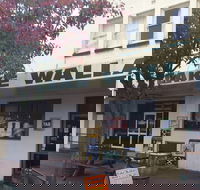 Lake Wallace Hotel - Accommodation Bookings
