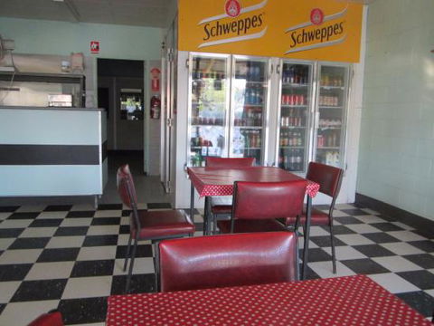 Rosedale Red Rose - Accommodation Bookings 0