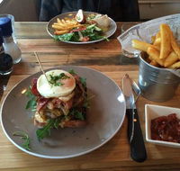 The Front Paddock Cafe - Accommodation Bookings