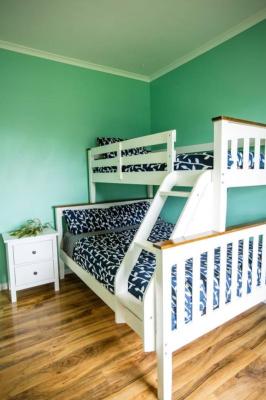 The 12 Apostles Inn / Princetown Tavern - Accommodation Bookings 2