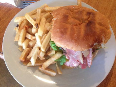 The 12 Apostles Inn / Princetown Tavern - Accommodation Bookings 0