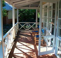 Two Sisters  A Chef - Accommodation Bookings