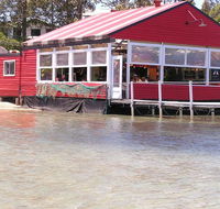 Quarterdeck - Accommodation Bookings