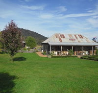 Rollonin Cafe - Accommodation Bookings