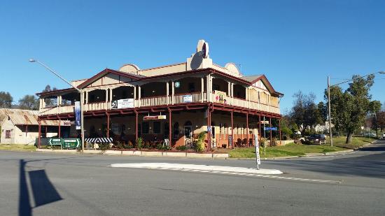 Adelong NSW Accommodation Bookings