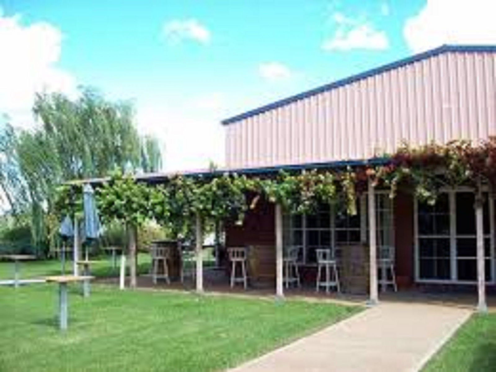 Mountain Creek NSW Accommodation Bookings