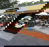 Salty's Grill  Cafe - Accommodation Bookings