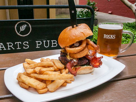 Harts Pub - Accommodation Bookings 1