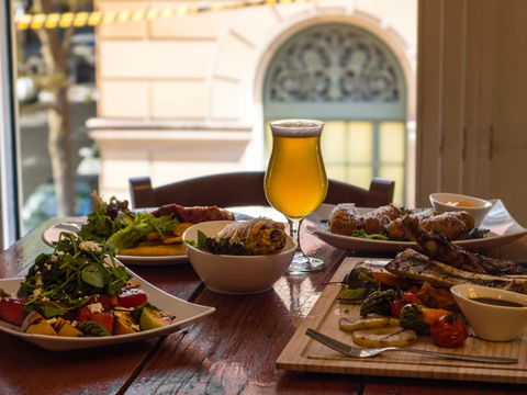 Harts Pub - Accommodation Bookings 2