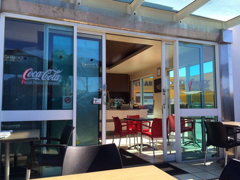 Pete's Upton St. Brasserie - Accommodation Bookings 0