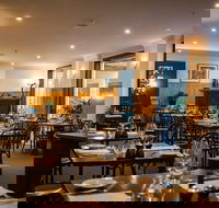Deco Wine Bar and Restaurant