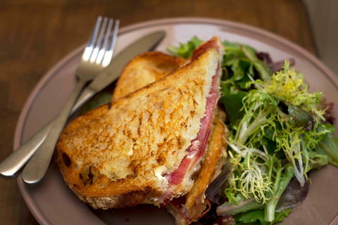 Le Peche Gourmand - Accommodation Bookings 2