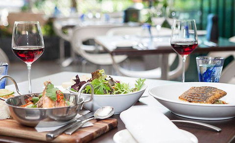 2 Fish Seafood Restaurant - Accommodation Bookings 5