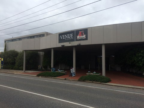 Westies Bar & Bistro - Accommodation Bookings 0