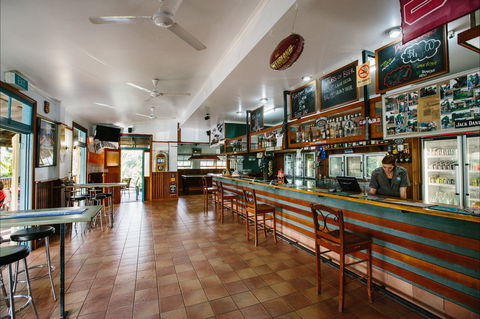 Mena Creek Hotel - Accommodation Bookings 1