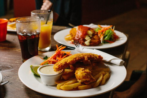 Mena Creek Hotel - Accommodation Bookings 2
