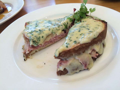 Nosh Pot - Accommodation Bookings 0