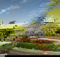 The Stirling Hotel - Accommodation Bookings