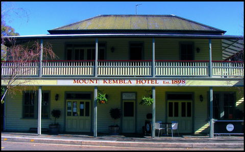 Mount Kembla Village Hotel - Accommodation Bookings 0