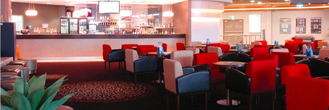 Waves Bar & Lounge - Accommodation Bookings 0