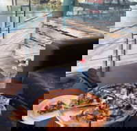 Little Caesars - Sorrento - Accommodation Bookings
