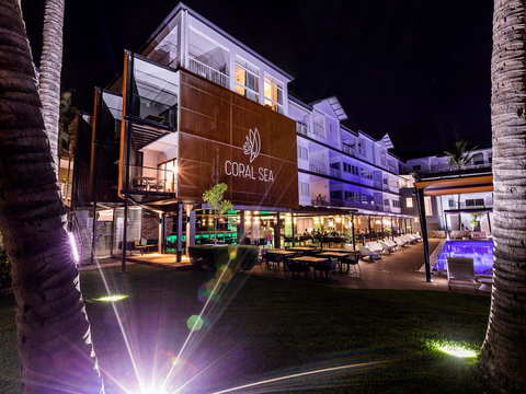 The Rocks - Restaurant, Bar, Pool Club - Accommodation Bookings 0