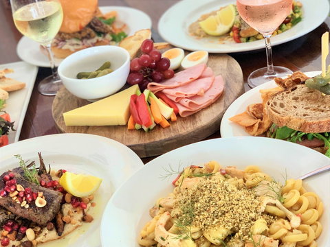 The Pavilions Hotel Terranora - Accommodation Bookings 1